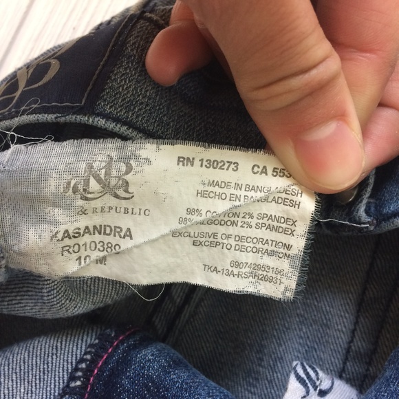 ROCK & REPUBLIC Kasandra Studded Bootcut Jeans 10M - Picture 8 of 8